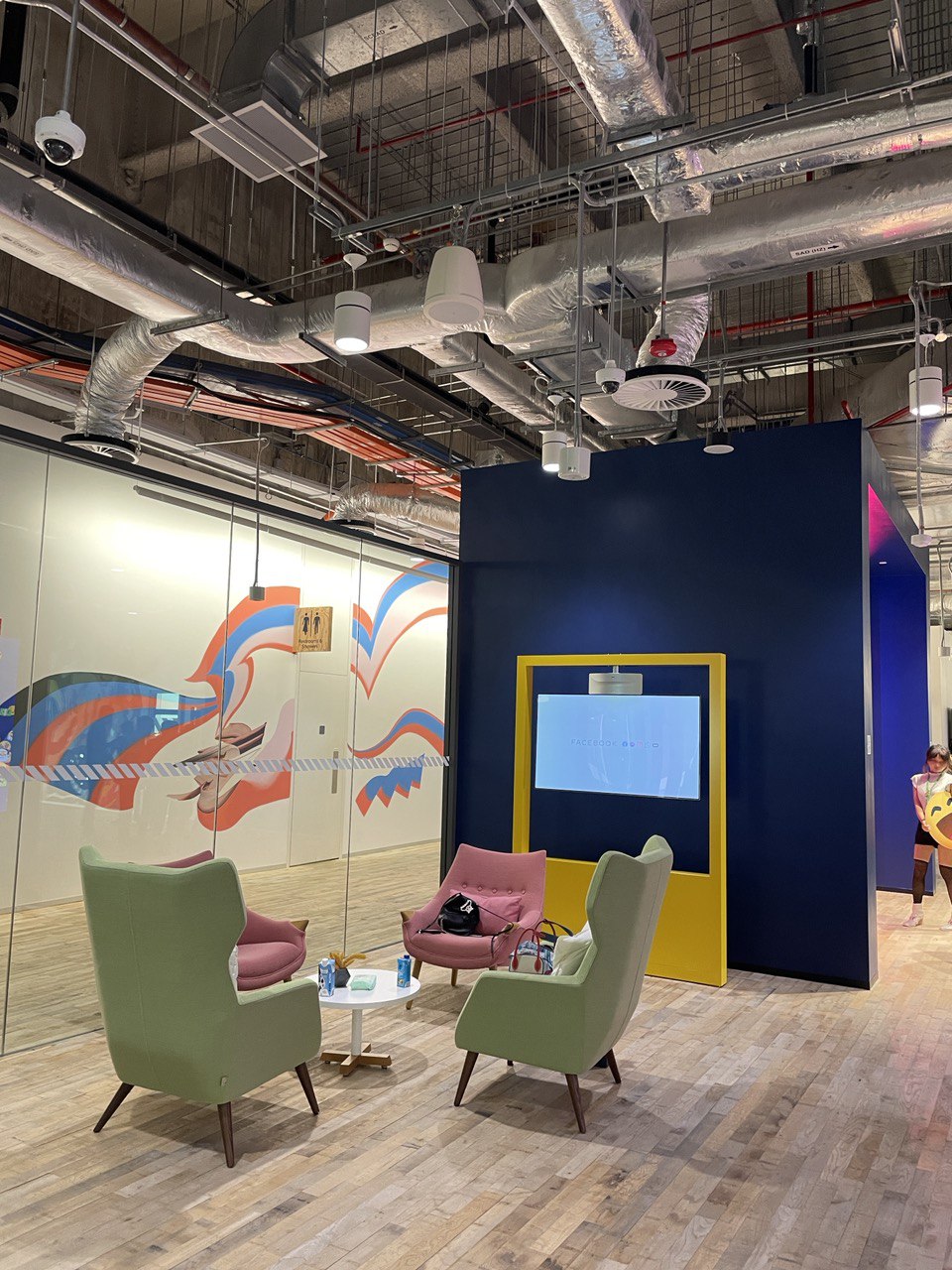 OTA Network cùng các creator tham gia sự kiện APAC Creator Day tại trụ ...