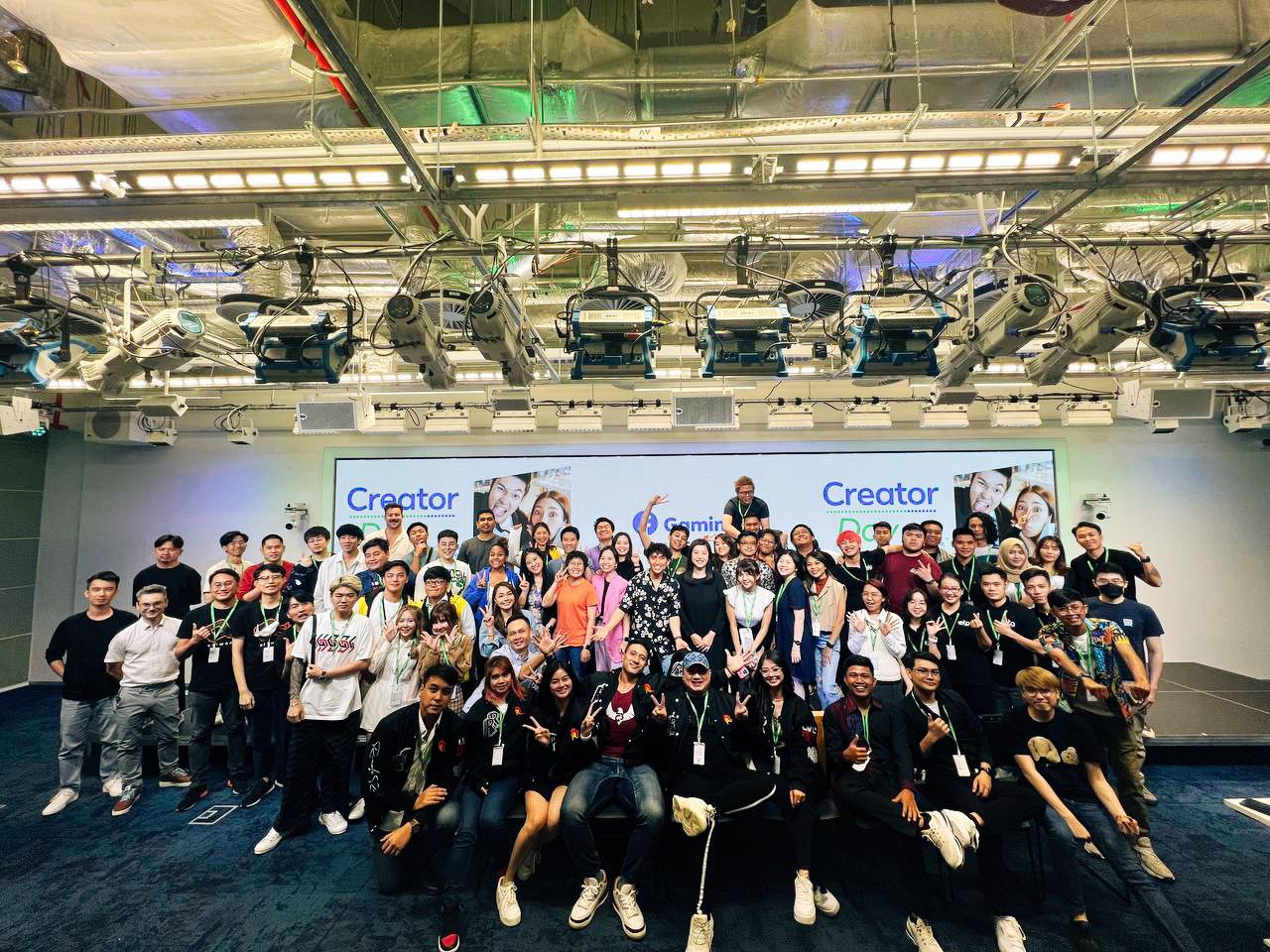 OTA Network cùng các creator tham gia sự kiện APAC Creator Day tại trụ ...